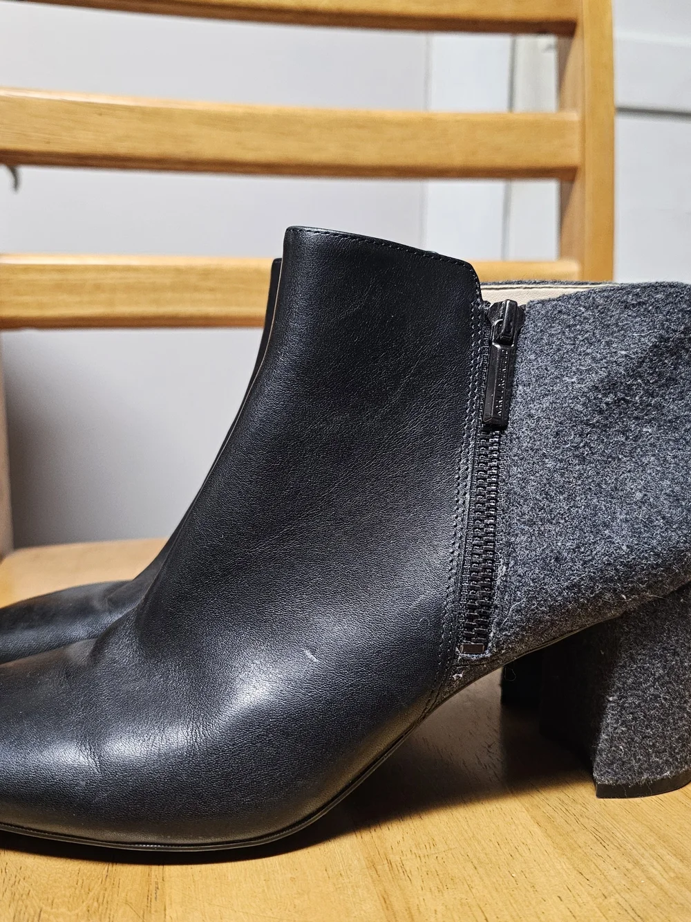 Karl Lagerfeld Leather Two-Tone Gray Black Classic Block Heel Women's Size 7.5